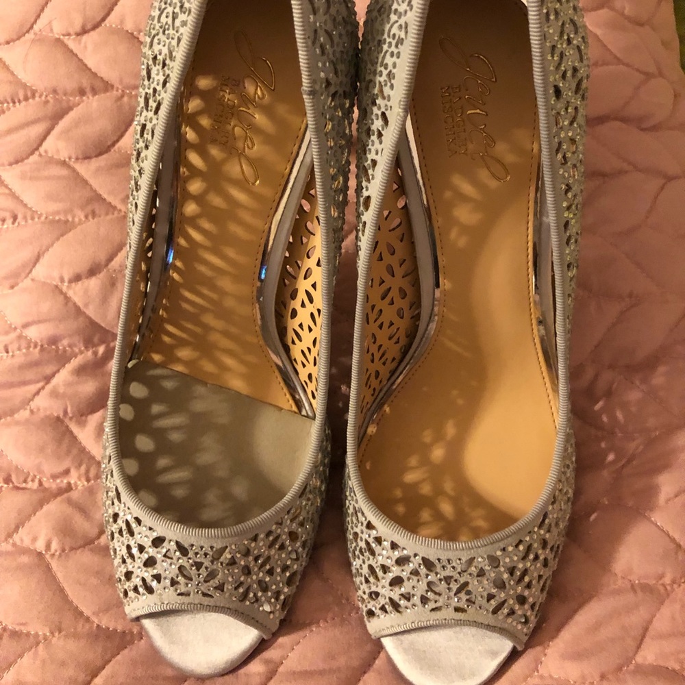 Jewel Badgley Mischka silver heels (Tammi) NEW!